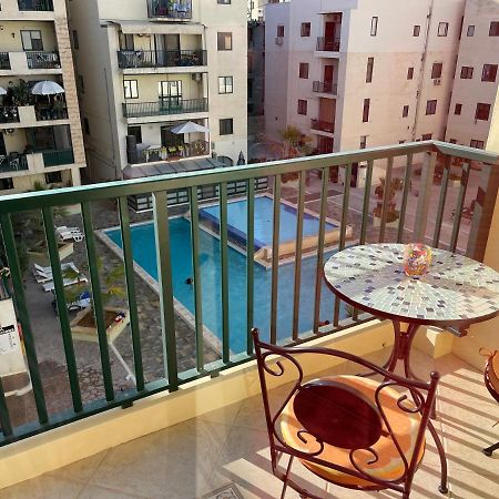 Beautiful Central Apartment With Pool เซนต์พอลส์เบย์ ภายนอก รูปภาพ