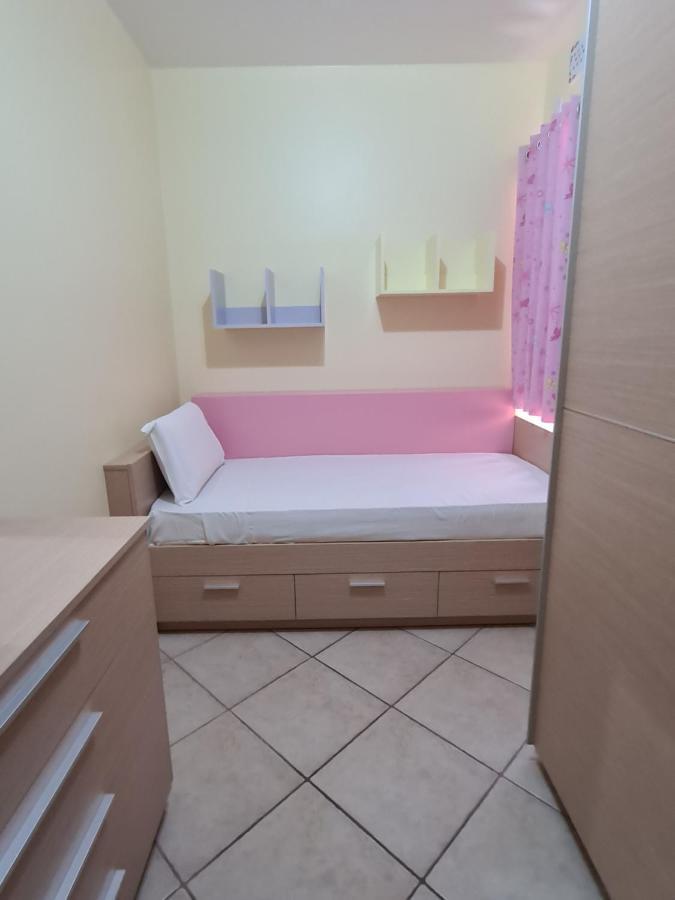 Beautiful Central Apartment With Pool เซนต์พอลส์เบย์ ภายนอก รูปภาพ